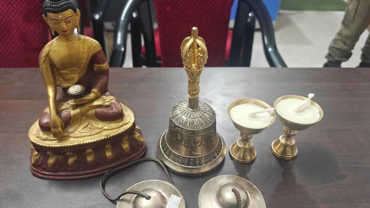 অরুণাচলে মঠে গিয়ে মূর্তি চুরি বাংলার পর্যটকের, যা করলেন সন্ন্যাসীরা জেনে গর্ব হবে