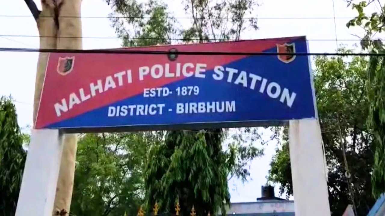 ভোটের আবহে বাড়ছে উদ্বেগ, বীরভূমে উদ্ধার অসংখ্য বিস্ফোরক, আতঙ্ক নলহাটিতে