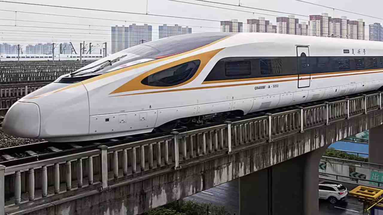 শীঘ্রই ছুটবে প্রথম মেড ইন ইন্ডিয়া বুলেট ট্রেন, কবে থেকে টিকিট বুকিং শুরু?