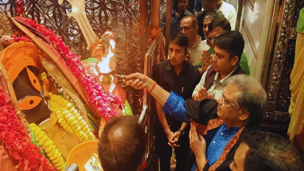 SIR ইস্যুতে ক্ষোভ! উঠল ‘গো ব্যাক’ স্লোগান, কালীঘাটে পুজো দিতে গিয়ে বিক্ষোভের মুখে জ্ঞানেশ কুমার