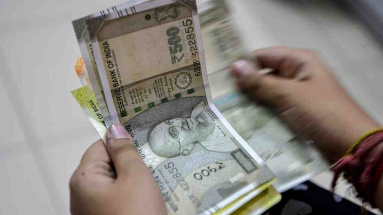 ৬ কিস্তিতে বকেয়া পরিশোধ, ৩ শতাংশ DA বৃদ্ধির ঘোষণা মুখ্যমন্ত্রীর