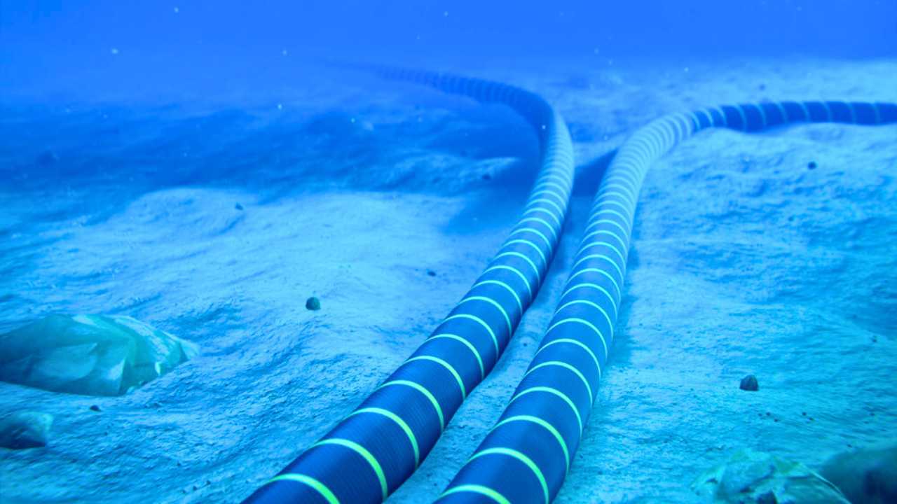 করা যাবে না ভিডিও কল, ফেসবুক! ইরান যুদ্ধে বন্ধ হতে পারে বিশ্বব্যাপী ইন্টারনেট পরিষেবা