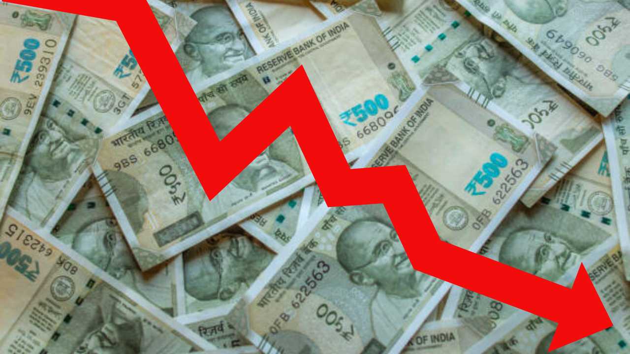 ভারতীয় রুপিতে ভারী পতন, সোমবার ডলারের বিপরীতে নতুন রেকর্ড গড়ল টাকা
