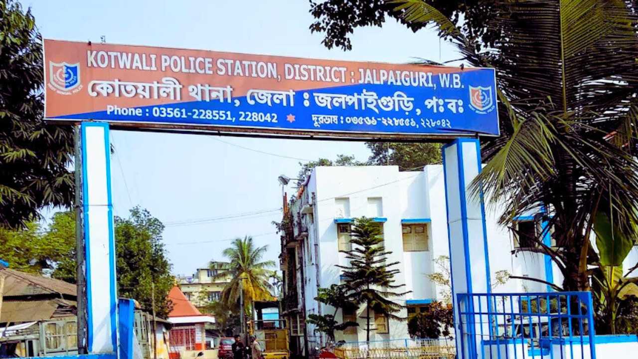 পার্টি অফিসে মানসিক ভারসাম্যহীন মহিলাকে যৌন নির্যাতন! জলপাইগুড়িতে ধৃত বিজেপি কর্মী