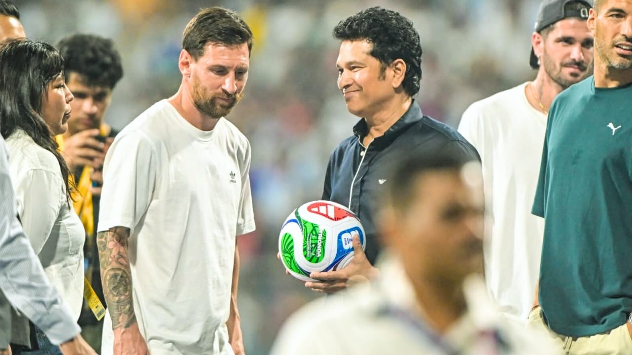 ফের ভারতে আসছেন মেসি, আসবেন কলকাতাতেও? টিকিট মিলবে Bookmyshow থেকেই