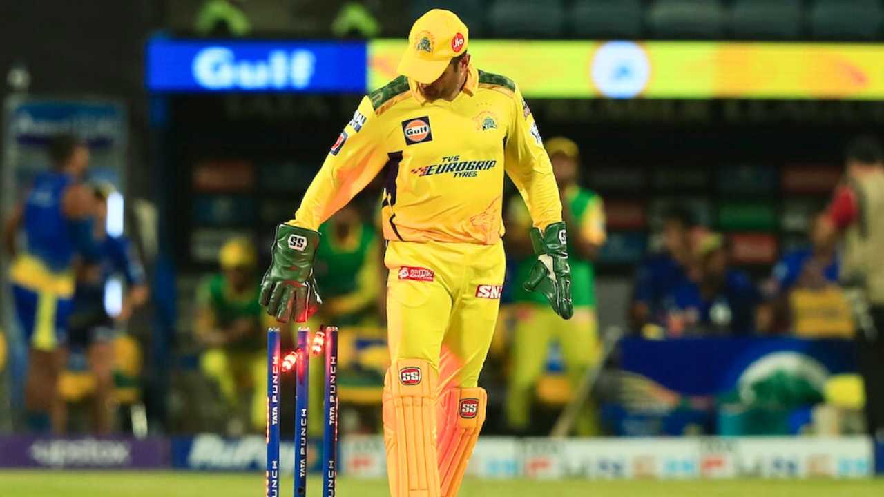 আর শরীর দিচ্ছে না! IPL 2026 শুরুর আগেই অবসর নেবেন ধোনি?