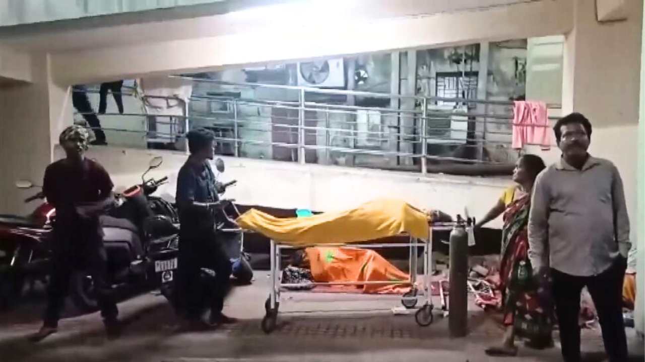 কটকের হাসপাতালে ভয়ংকর অগ্নিকাণ্ড, মর্মান্তিক মৃত্যু ১০ রোগীর