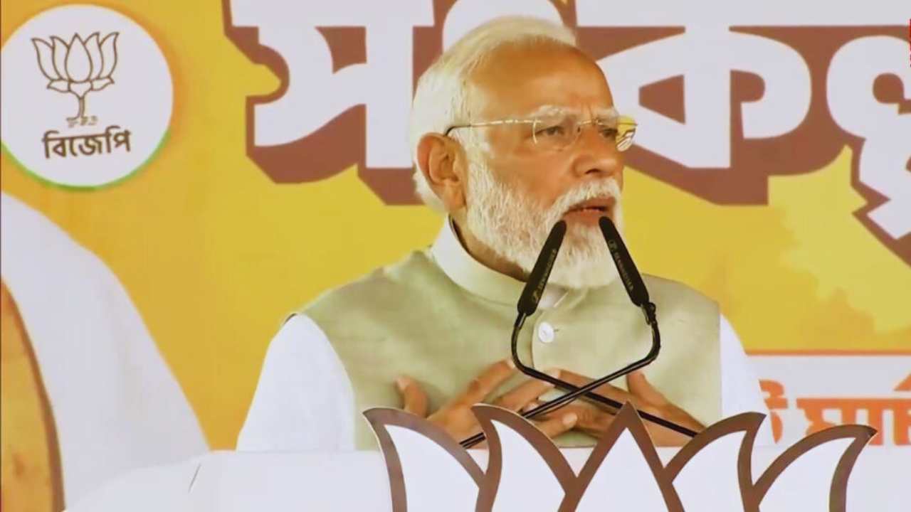 ‘বাংলায় জঙ্গলরাজ শেষের কাউন্টডাউন শুরু’ ব্রিগেড থেকে গর্জে উঠলেন মোদী