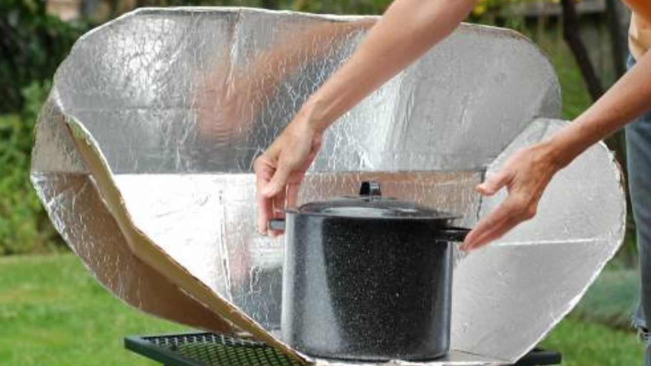 লাগবে না গ্যাস-বিদ্যুৎ, রোদেই হবে রান্না! LPG সংকটে মুশকিল আসান এই উনুন