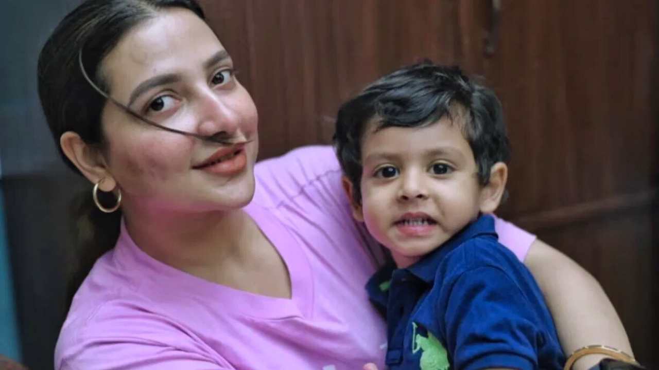 দুবাইয়ে আটকে অভিনেত্রী শুভশ্রী!  ইউভানকে নিয়ে কবে ফিরবেন কলকাতায়?