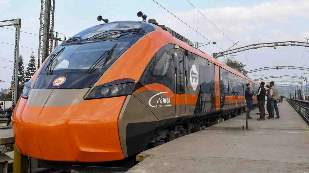 মার্চেই হাওড়া থেকে ছুটবে দ্বিতীয় বন্দে ভারত স্লিপার! কোন রুটে? জানুন রেলের প্ল্যান