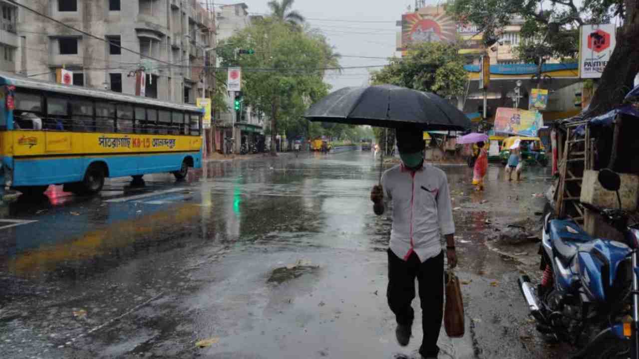 ৫ জেলায় দুর্যোগের ভ্রূকুটি, কেমন থাকবে আজকের আবহাওয়া
