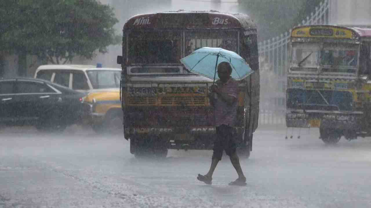 তাণ্ডব চালাবে শিলাবৃষ্টি, দক্ষিণবঙ্গের ৯ জেলায় সতর্কতা জারি, আজকের আবহাওয়া