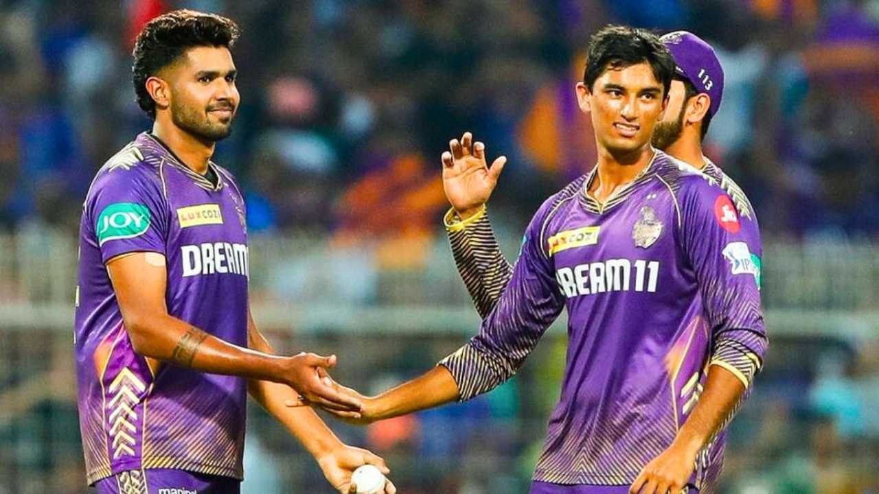কিছুই জানায়নি KKR, তাহলে কি IPL খেলছেন হর্ষিত রানা?