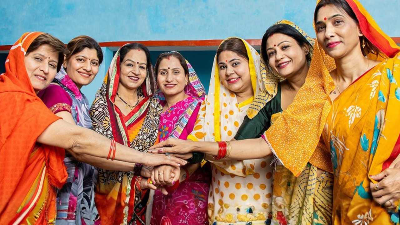 নারী দিবসে মহিলাদের এভাবে জানান শুভেচ্ছা! রইল হৃদয় ছুঁয়ে যাওয়া কিছু বার্তা